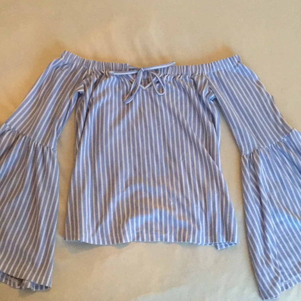 american eagle off the shoulder top